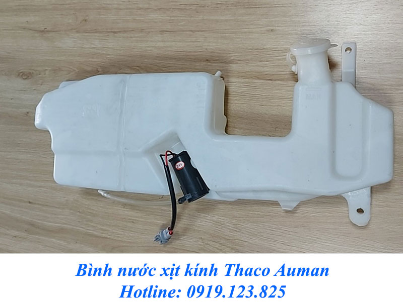 Bình nước xịt kính xe Thaco Auman